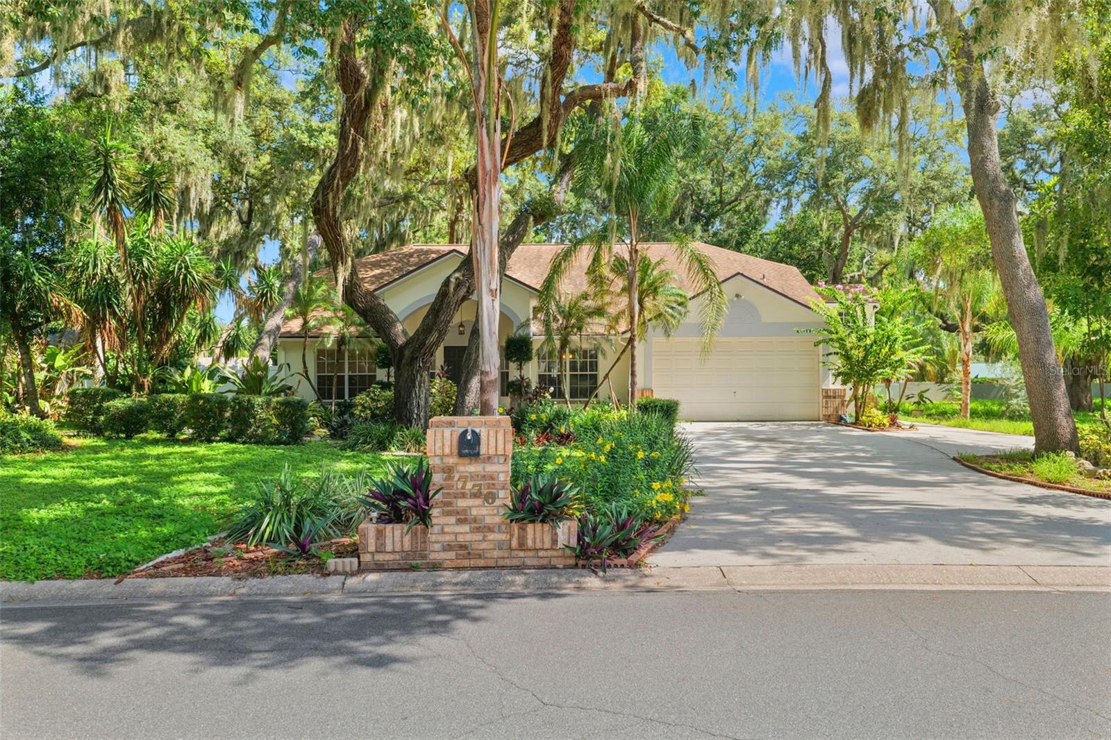 2770 Buckhorn Oaks, Valrico, FL 33594
