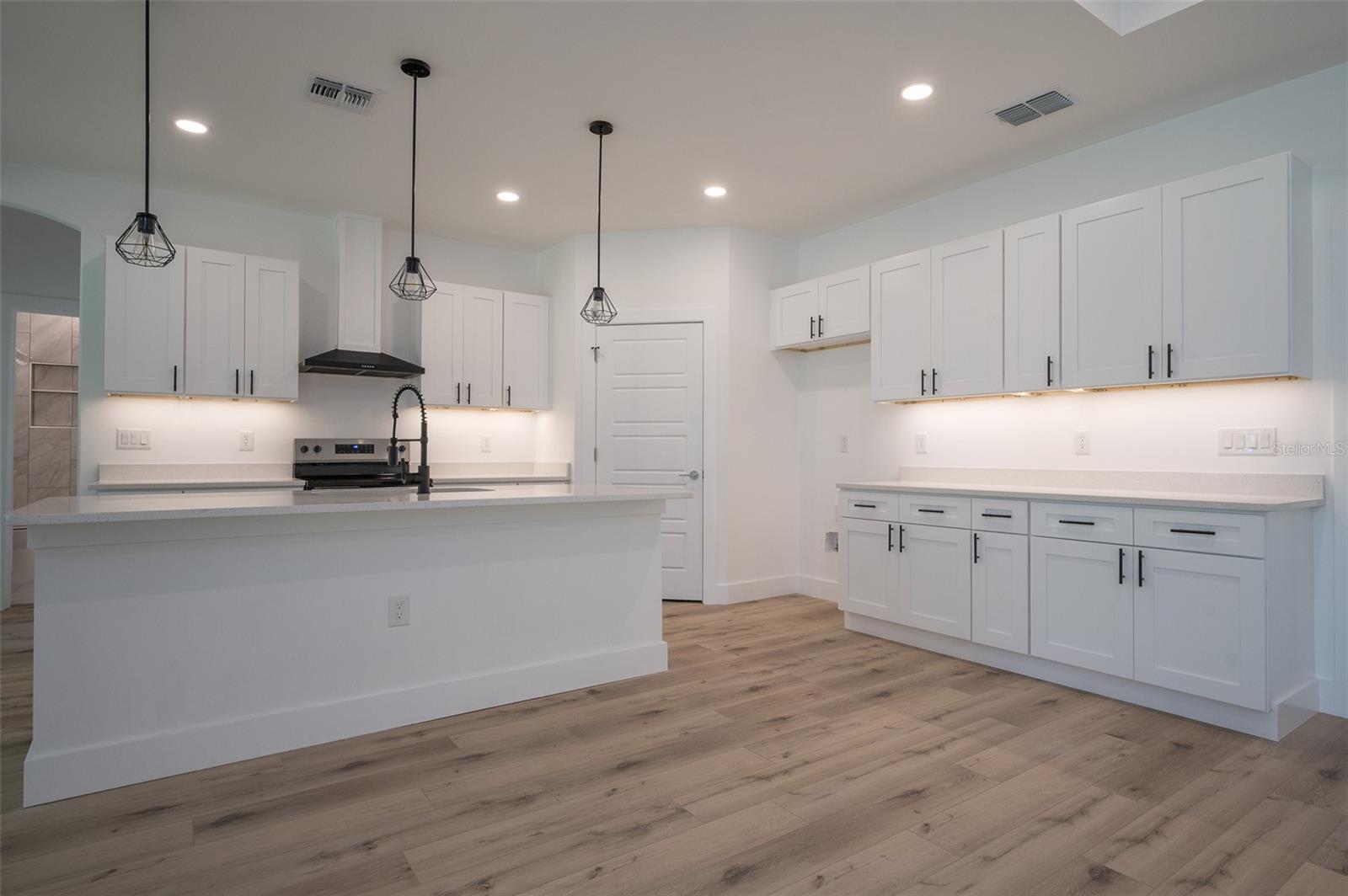 832 5th, Micanopy, FL 32667