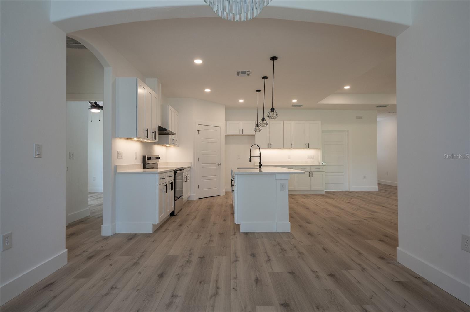 832 5th, Micanopy, FL 32667