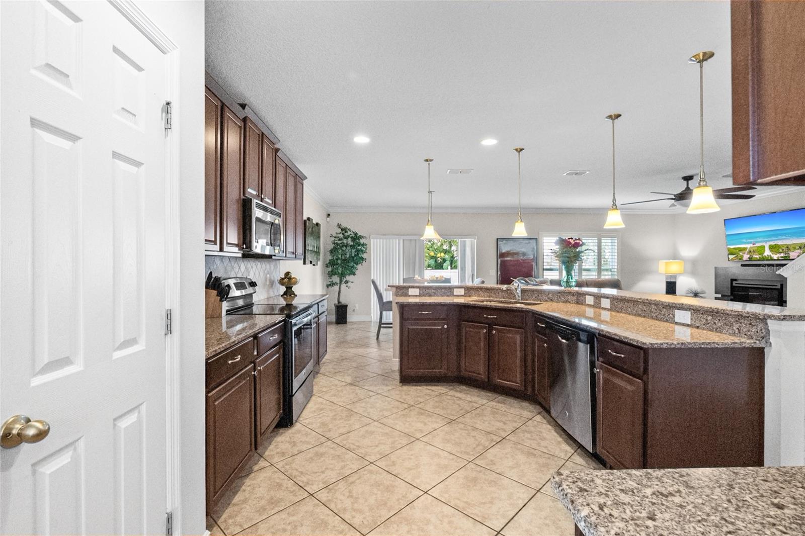 301 Sparrow Hawk, Groveland, FL 34736