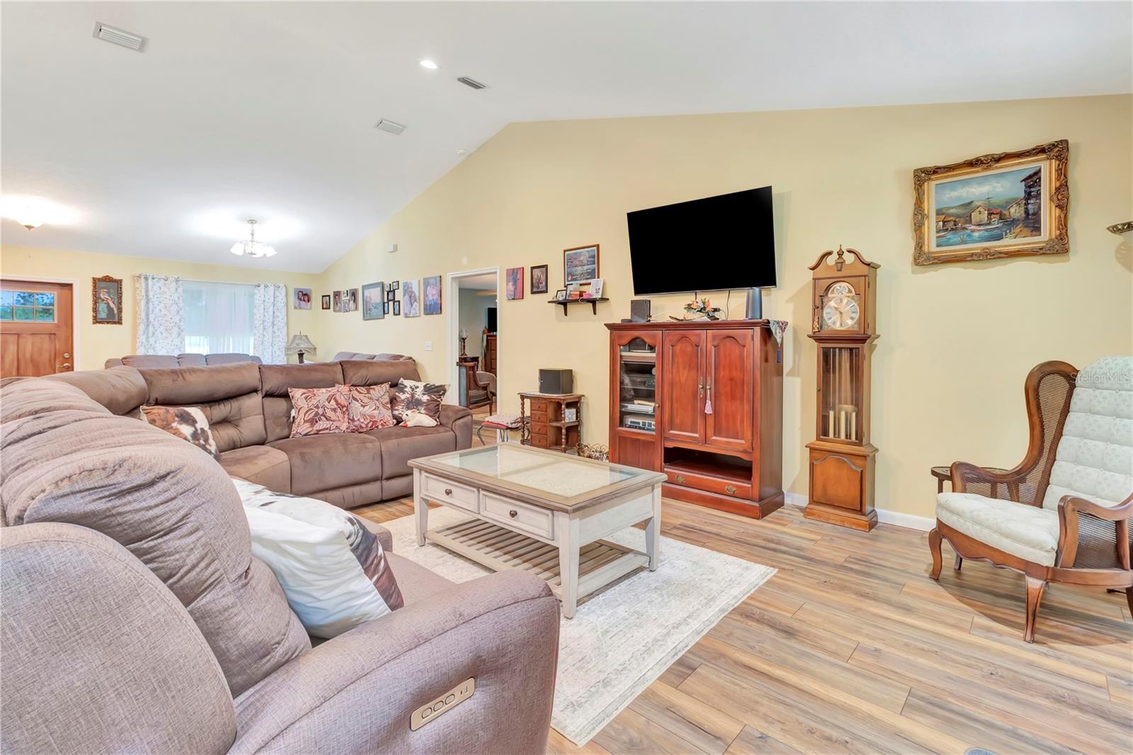 7427 Redwing, Groveland, FL 34736