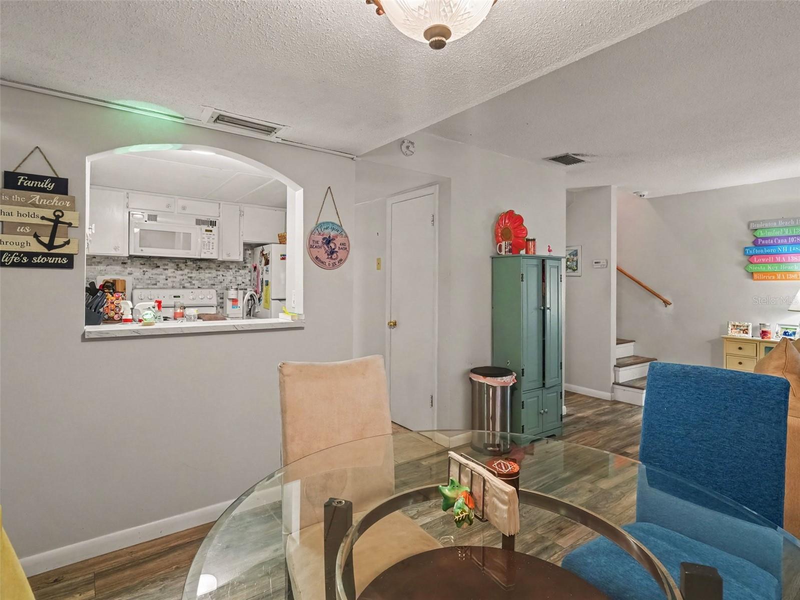 908 Byron Unit 6, Sarasota, FL 34243