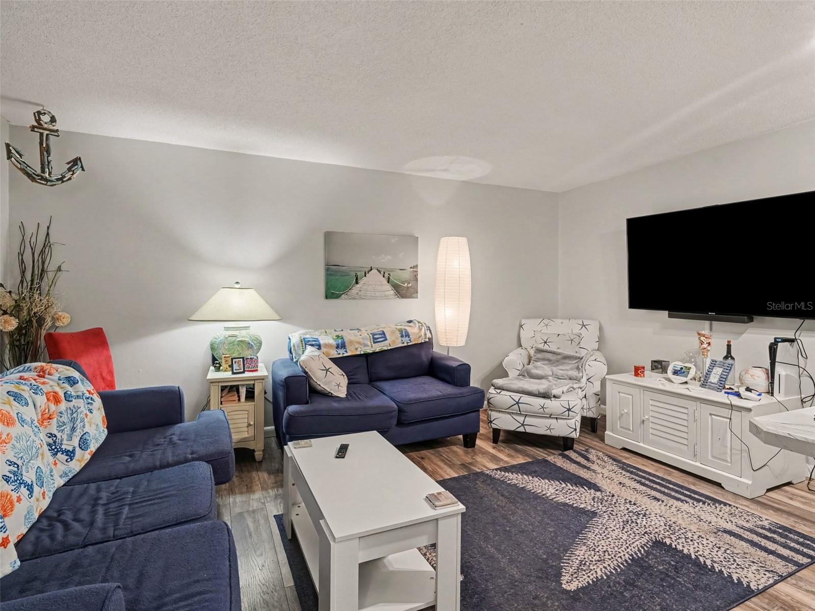 908 Byron Unit 6, Sarasota, FL 34243