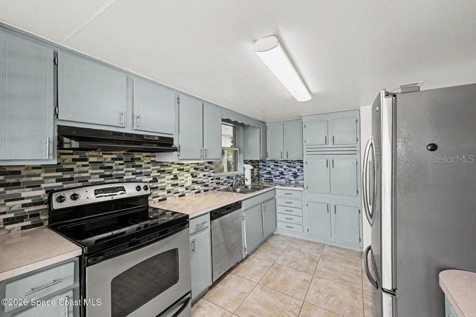 2292 Lakeview, Melbourne, FL 32935