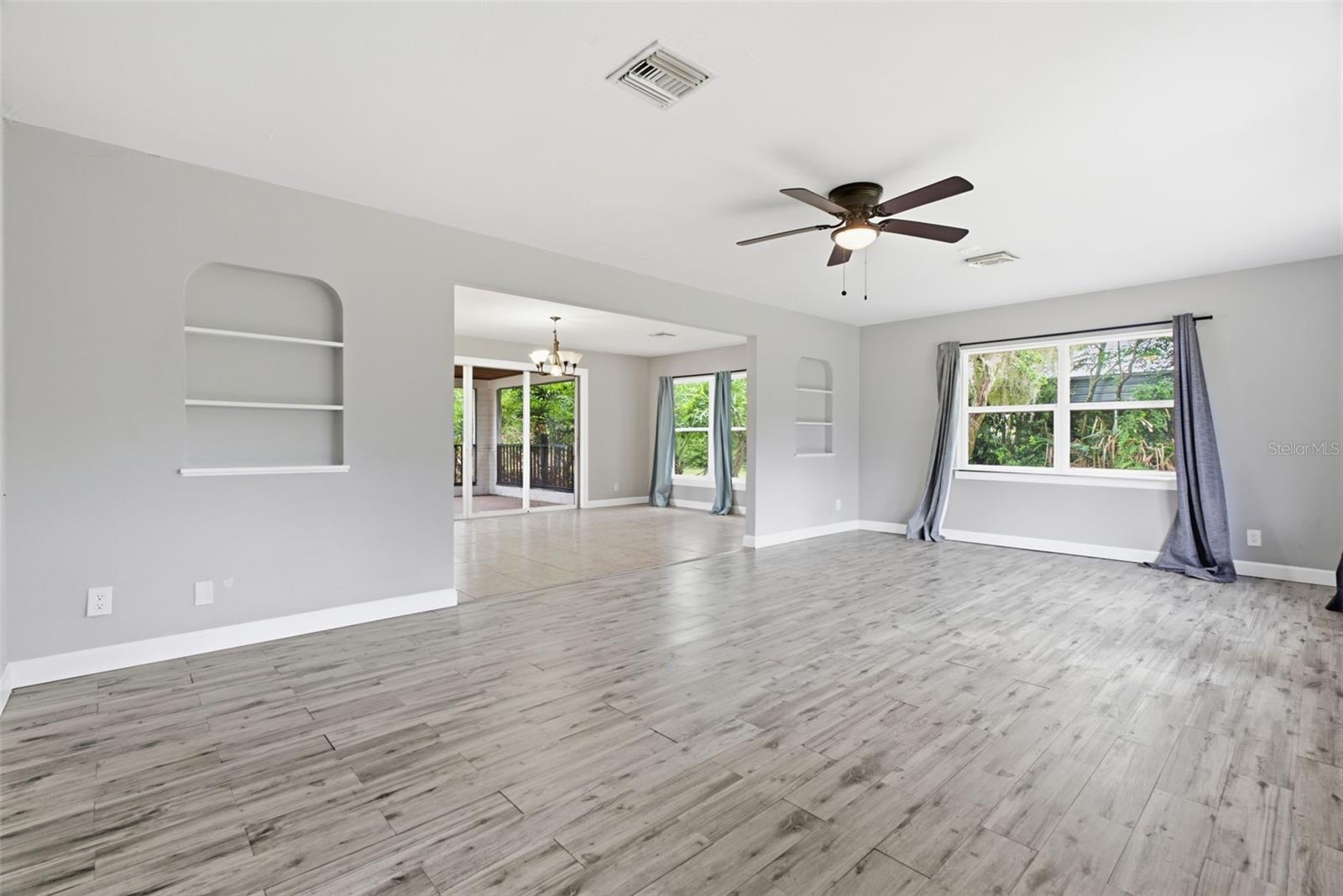 625 Limona, Brandon, FL 33510