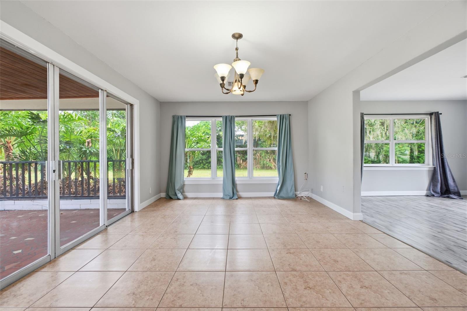 625 Limona, Brandon, FL 33510