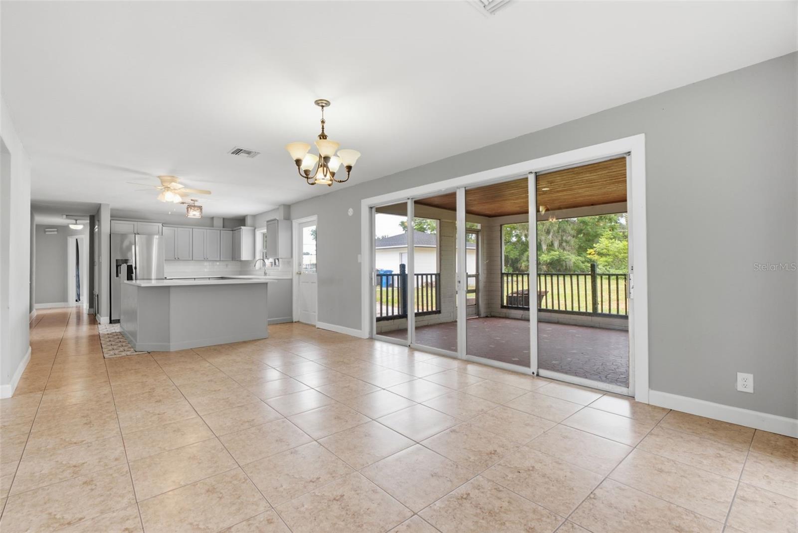 625 Limona, Brandon, FL 33510
