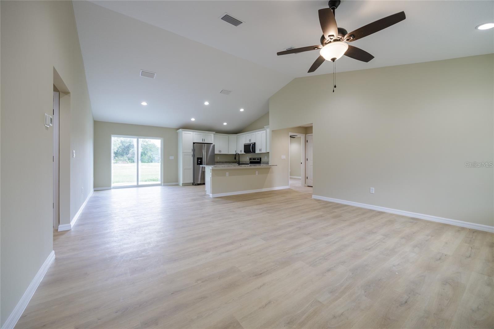 15241 Country Club, Williston, FL 32696