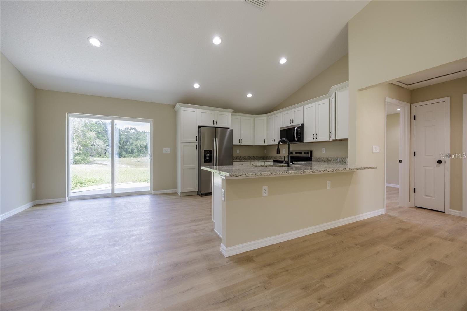 15241 Country Club, Williston, FL 32696