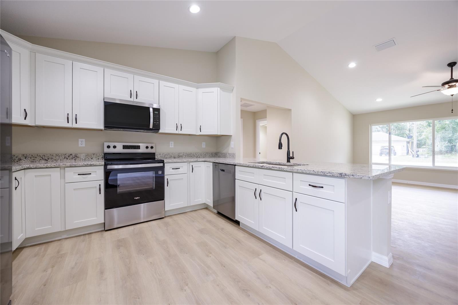 15241 Country Club, Williston, FL 32696