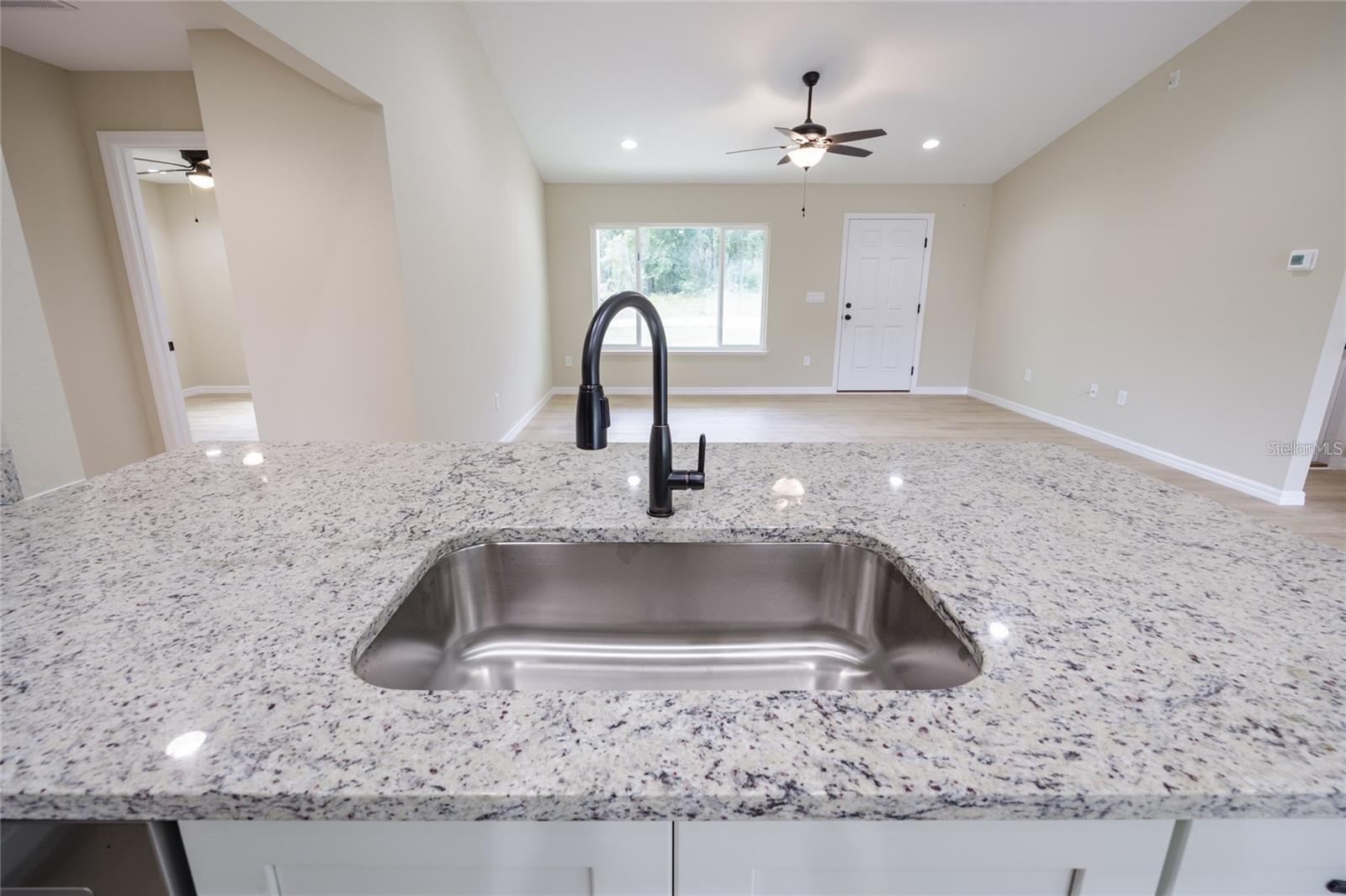 15241 Country Club, Williston, FL 32696