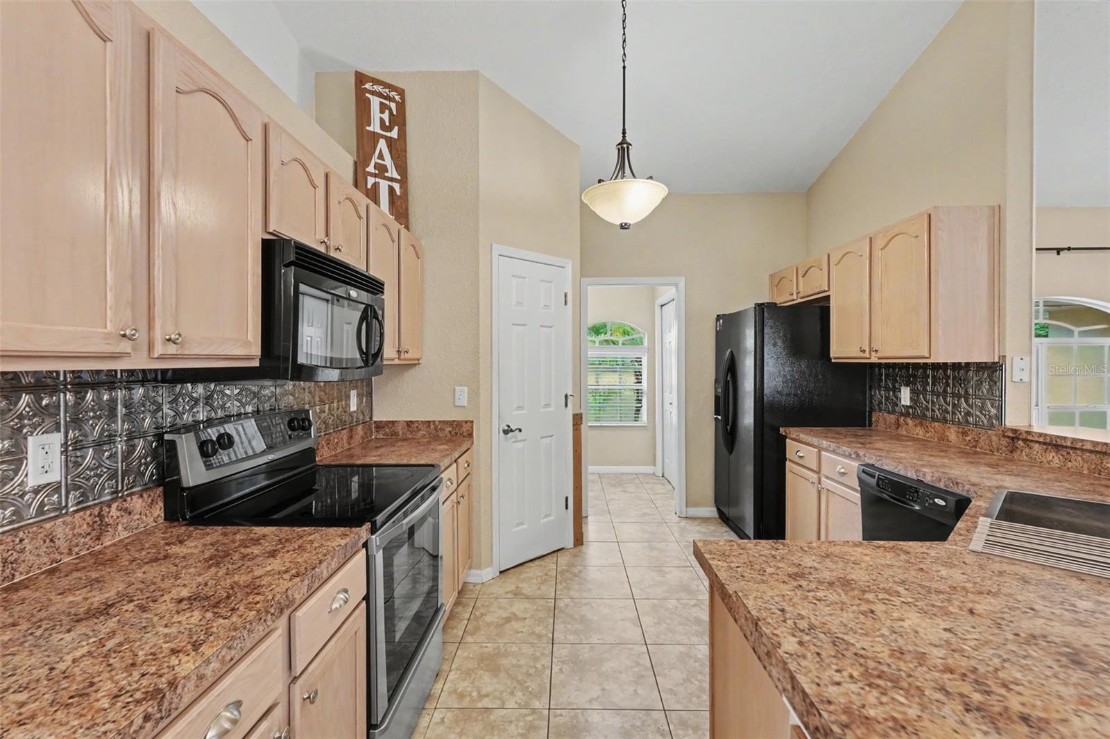 4618 Reola, Dover, FL 33527