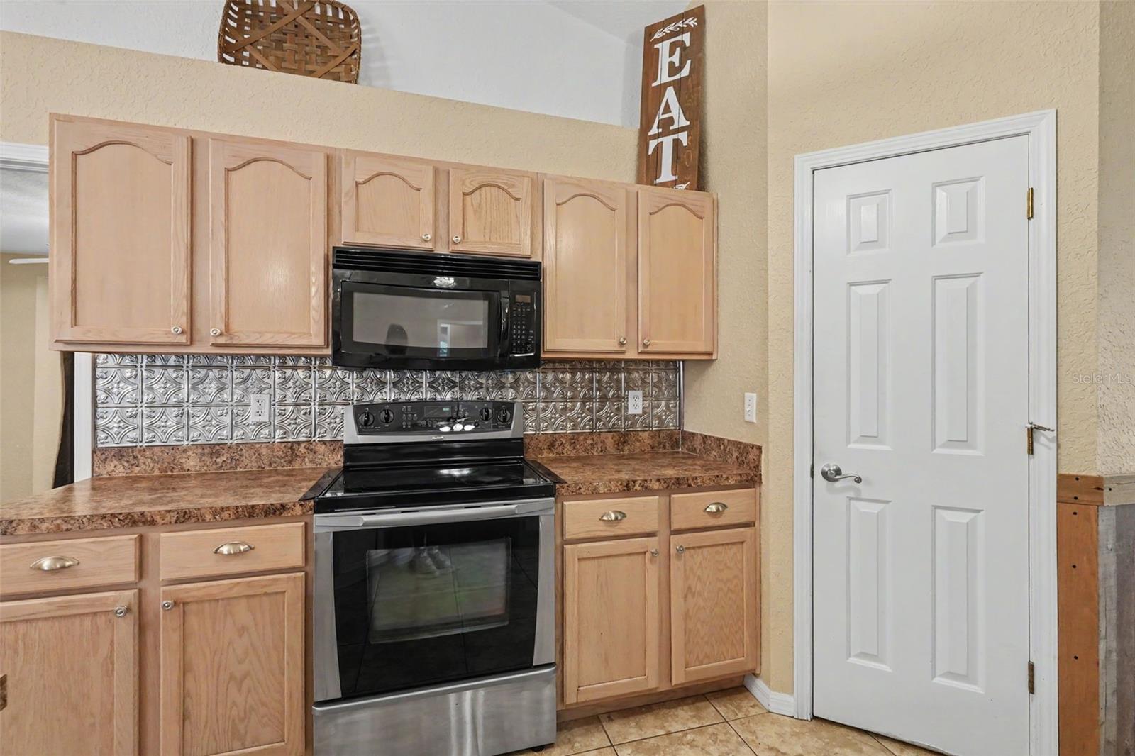 4618 Reola, Dover, FL 33527