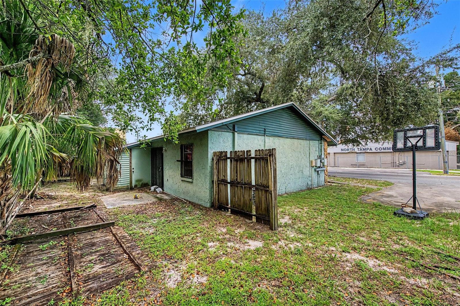 8605 12th, Tampa, FL 33604