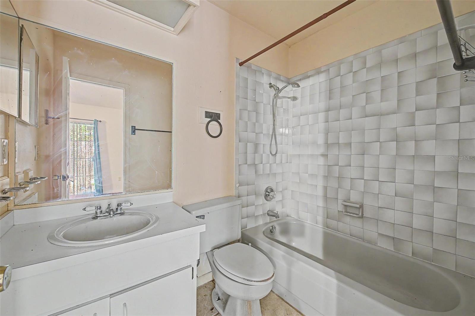 8605 12th, Tampa, FL 33604