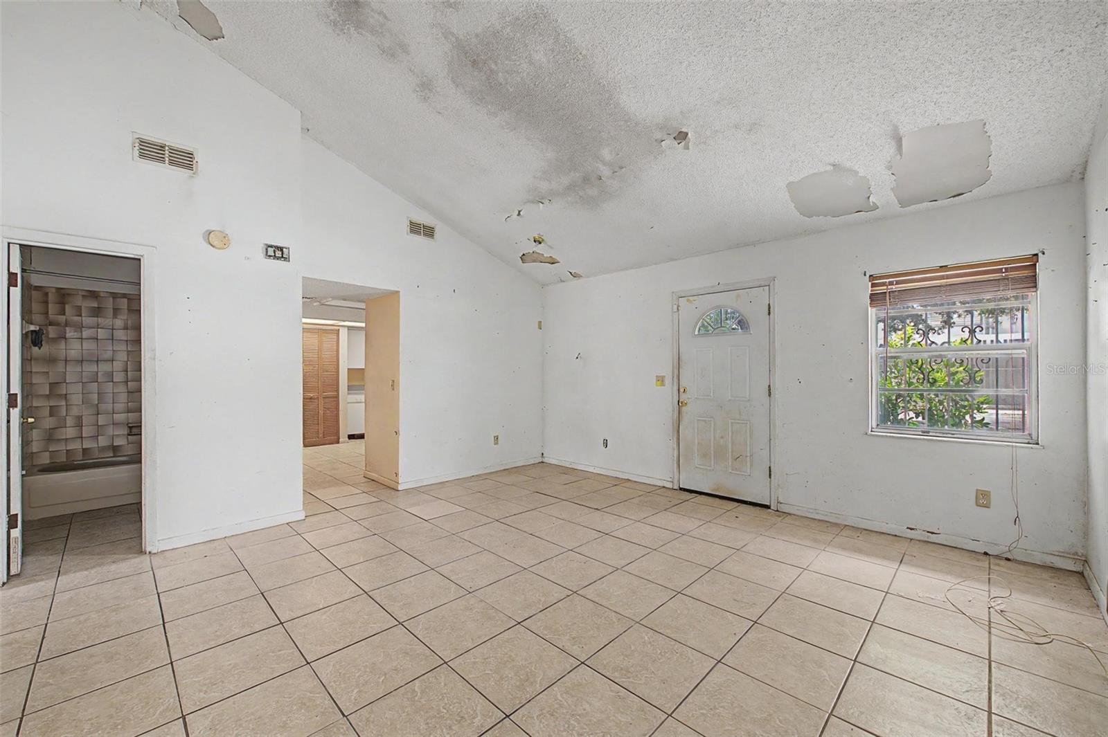 8605 12th, Tampa, FL 33604