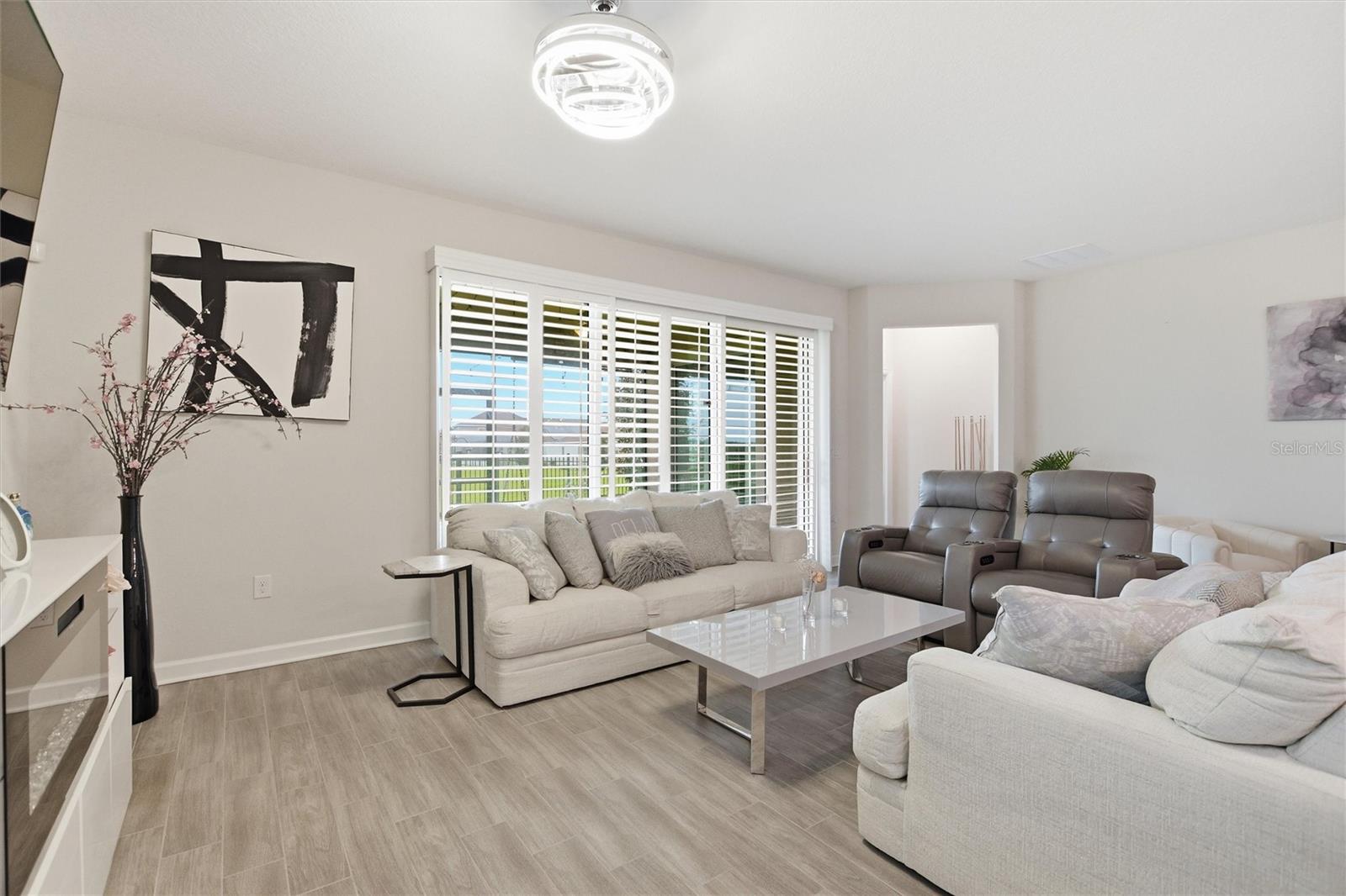1077 Downswing Pl, Davenport, FL 33896
