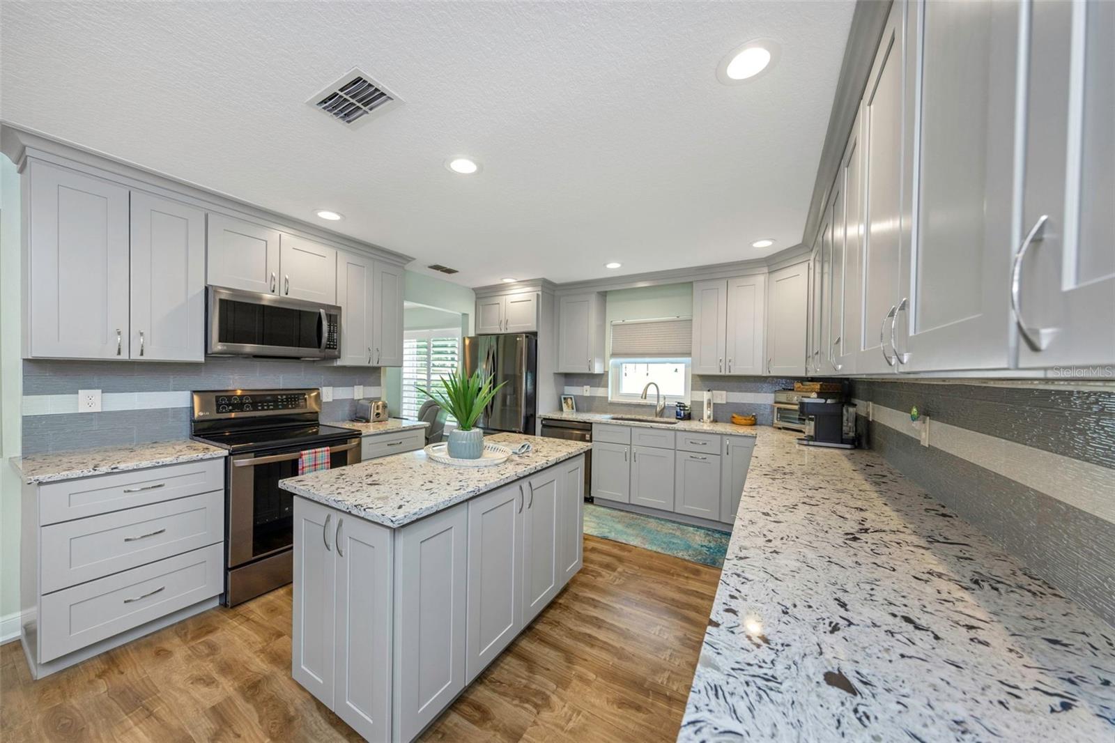 1308 Gillespie, Palm Harbor, FL 34684