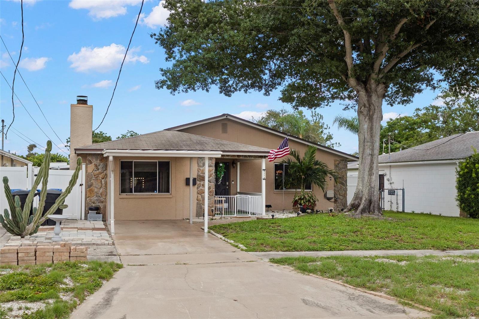 5210 6th, St Petersburg, FL 33705