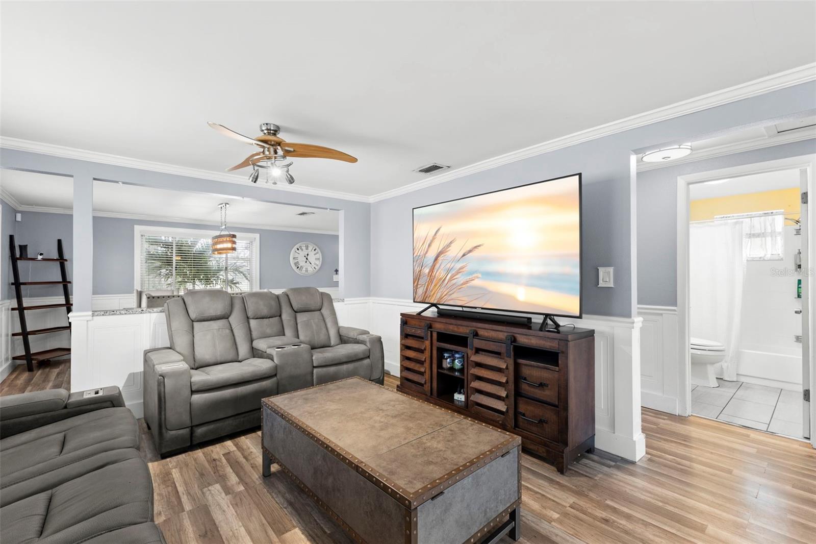 5210 6th, St Petersburg, FL 33705