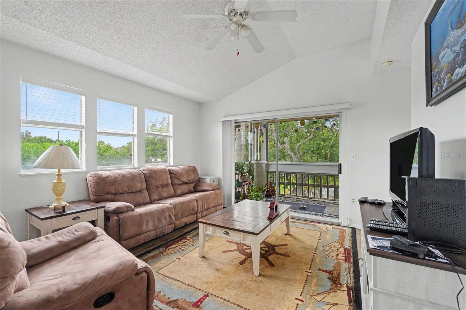 115 112th Unit 726, St Petersburg, FL 33716