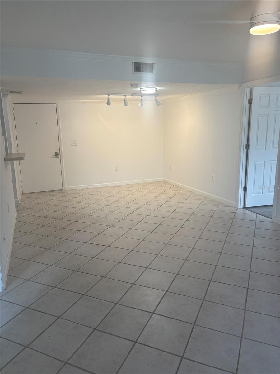 503 Albee Farm Unit B28, Venice, FL 34285