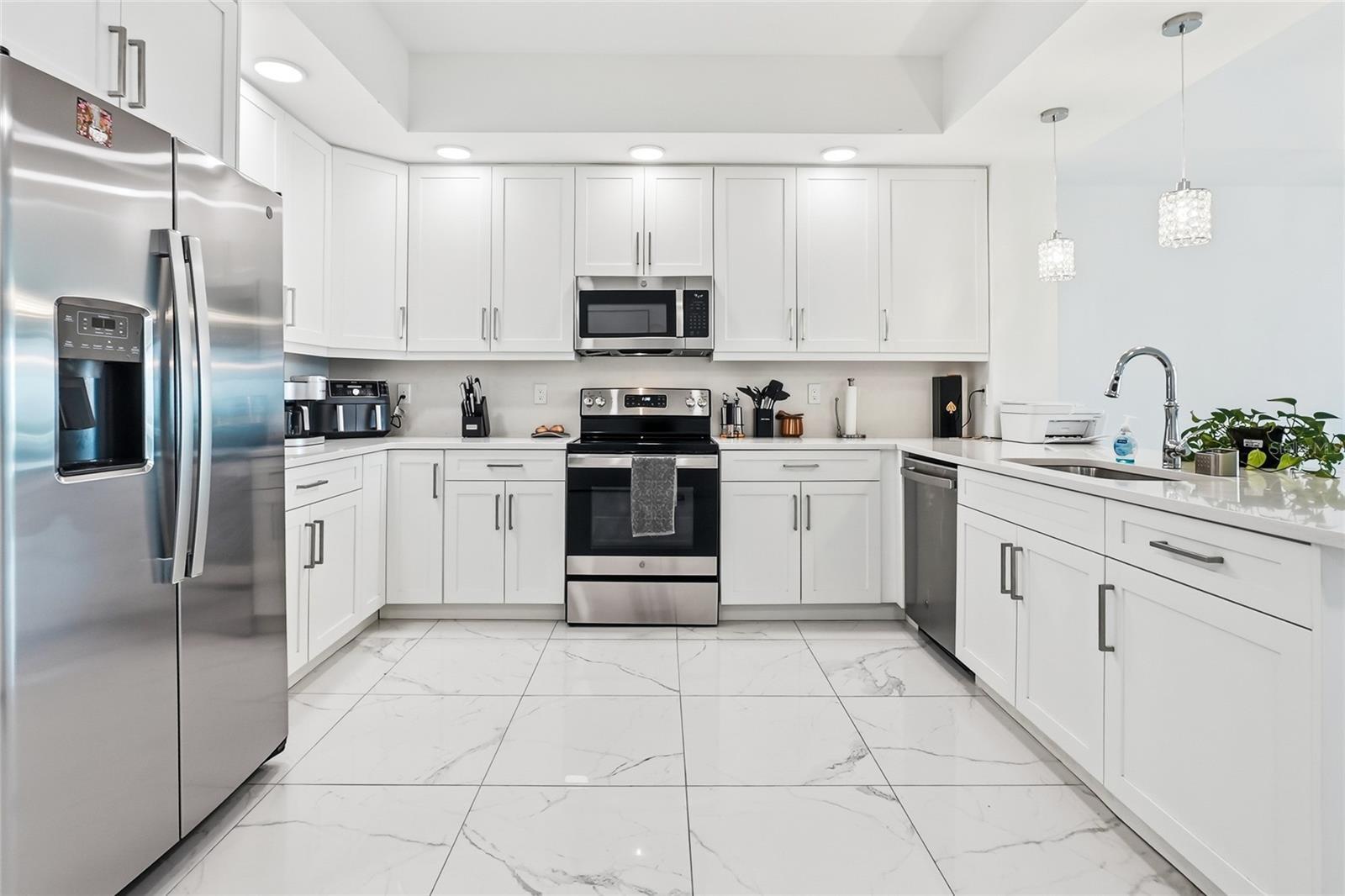 415 Island Way Unit 204, Clearwater, FL 33767