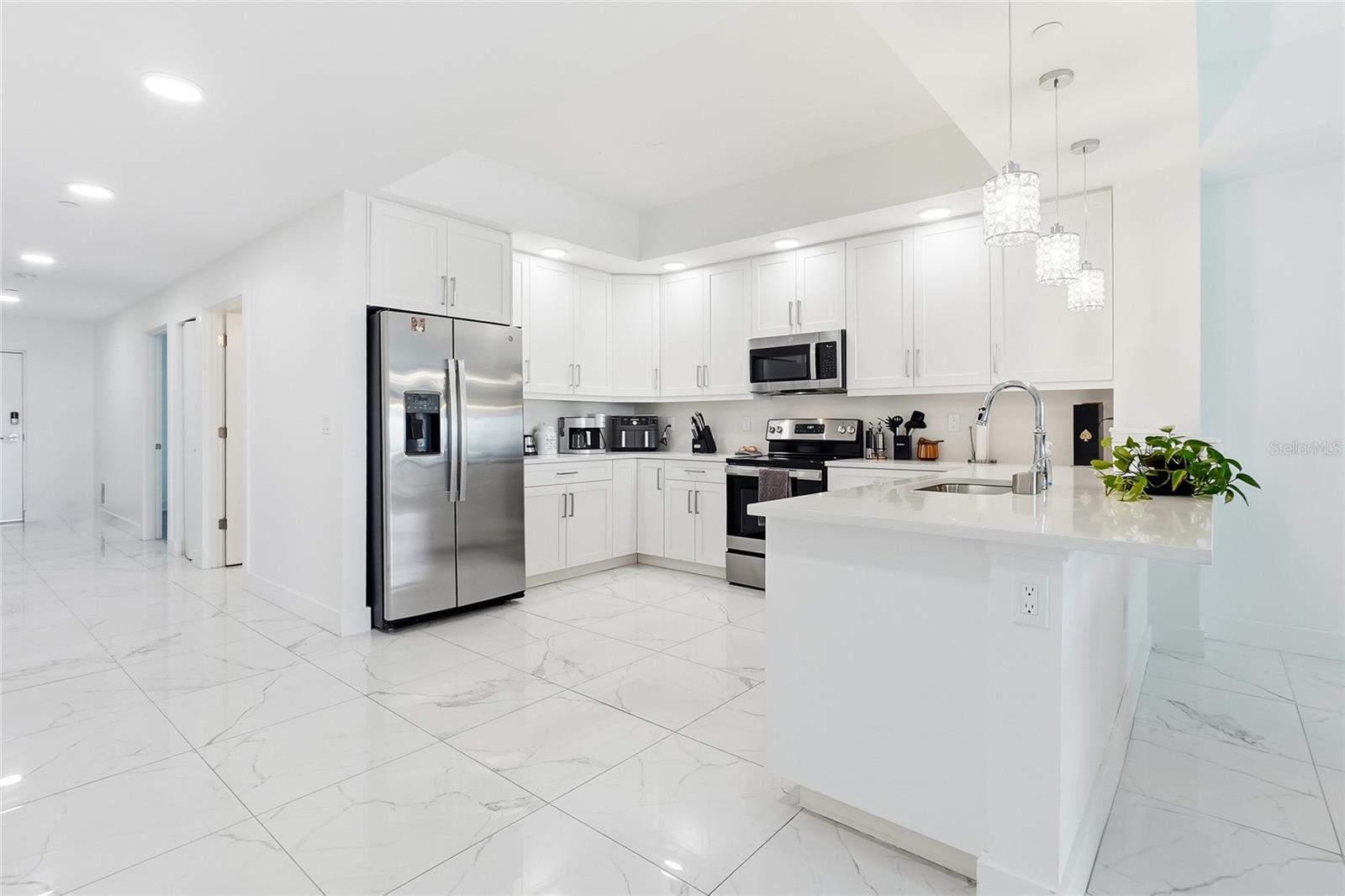 415 Island Way Unit 204, Clearwater, FL 33767