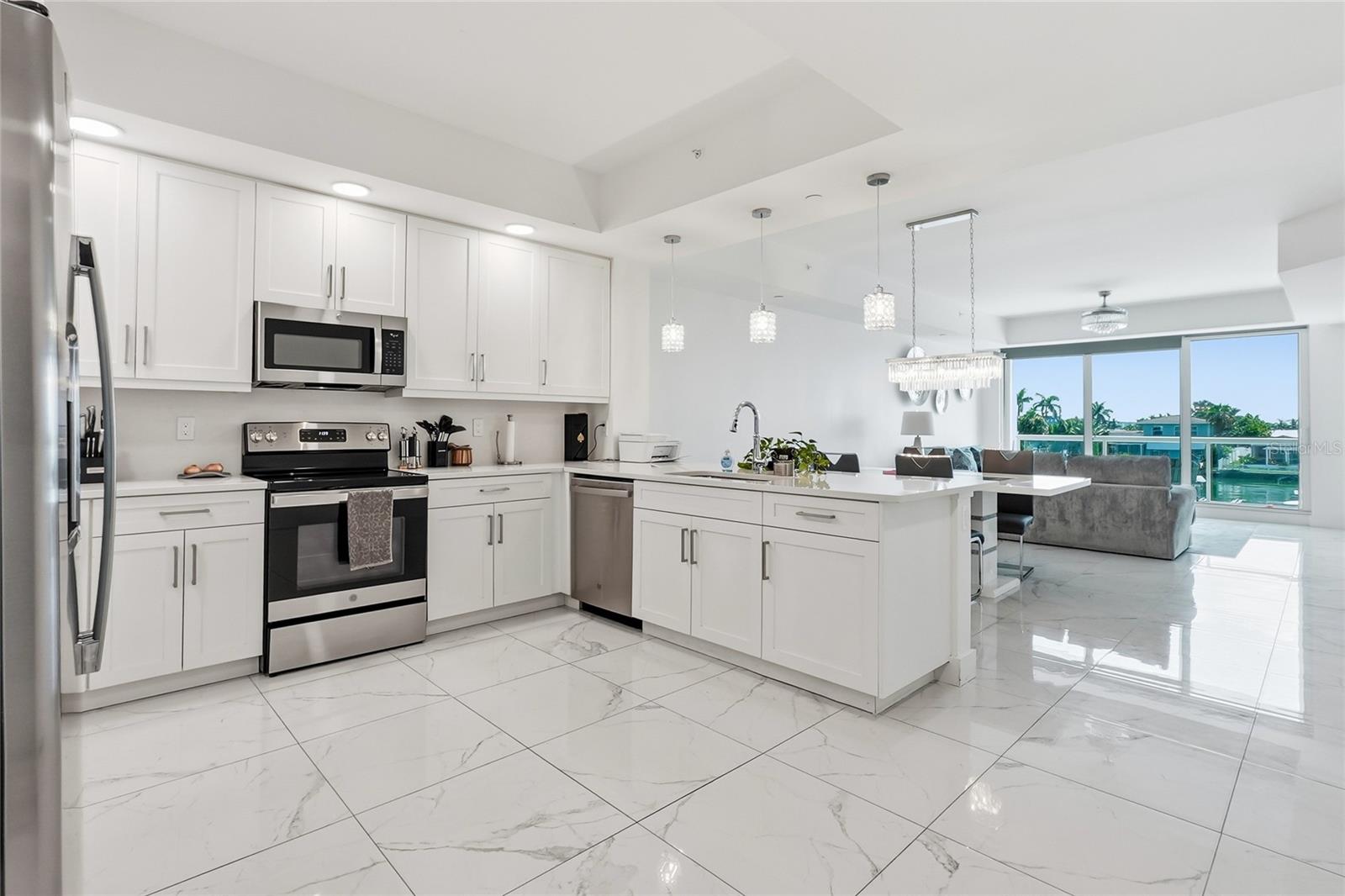 415 Island Way Unit 204, Clearwater, FL 33767