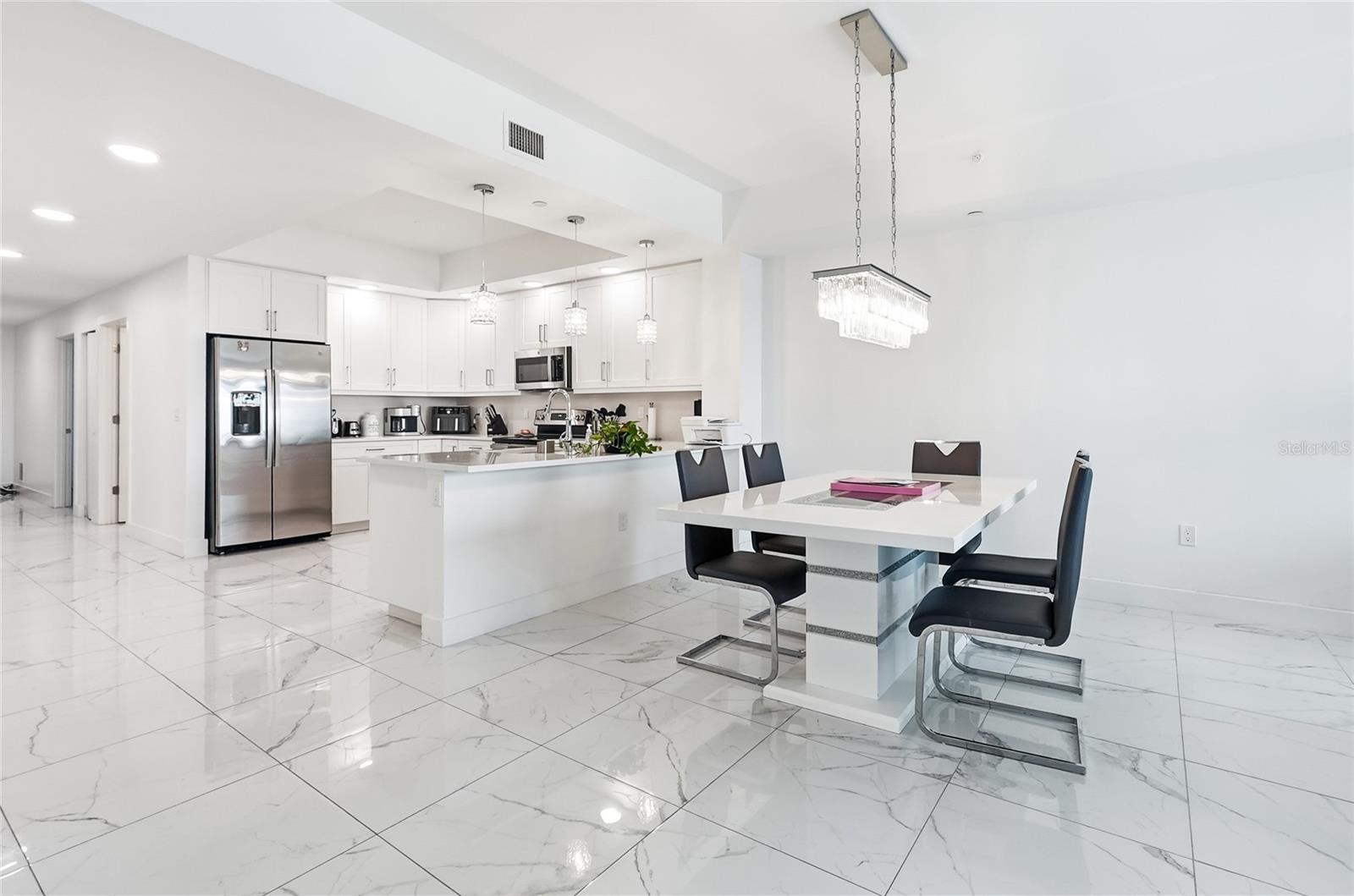 415 Island Way Unit 204, Clearwater, FL 33767