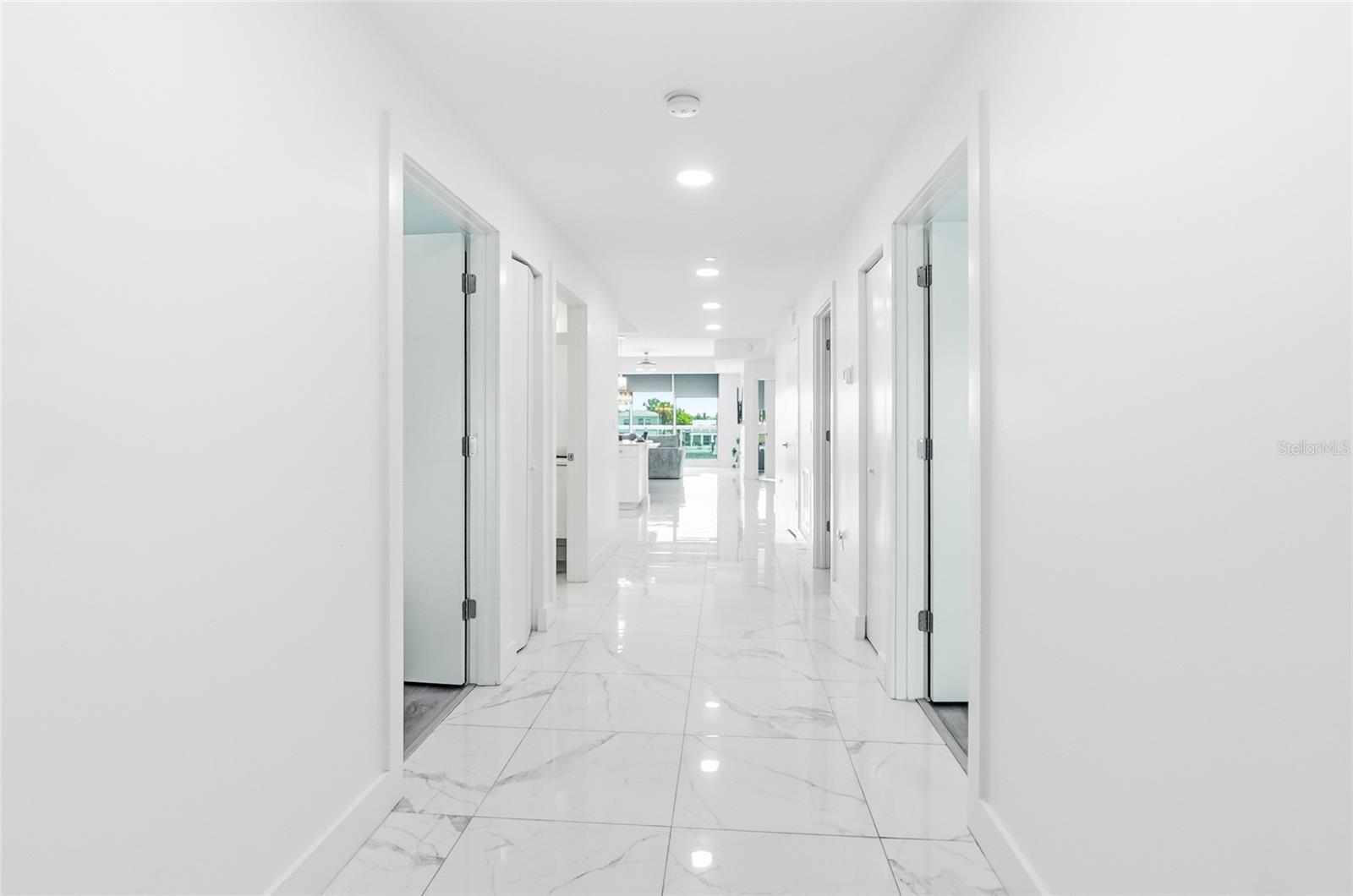 415 Island Way Unit 204, Clearwater, FL 33767