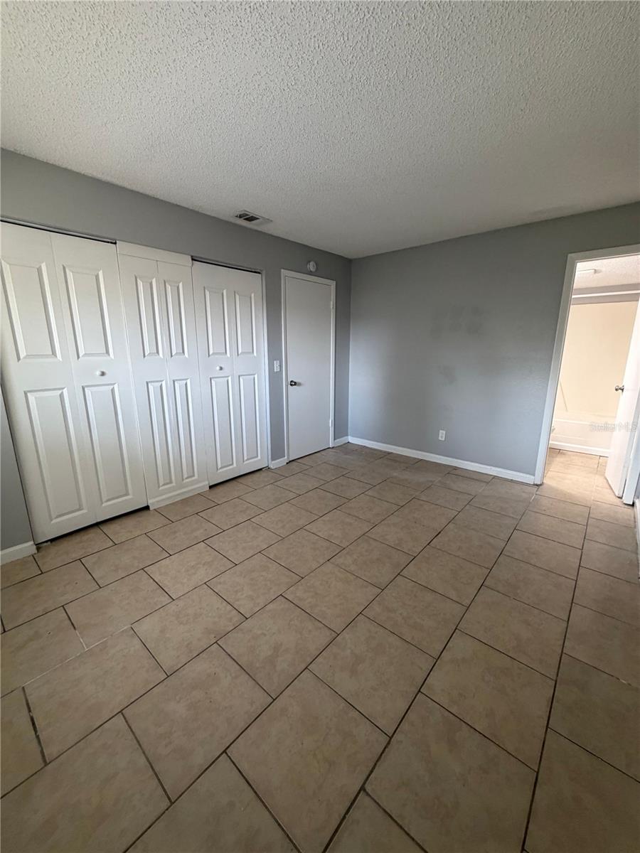 233 Thorn Tree, Brandon, FL 33510
