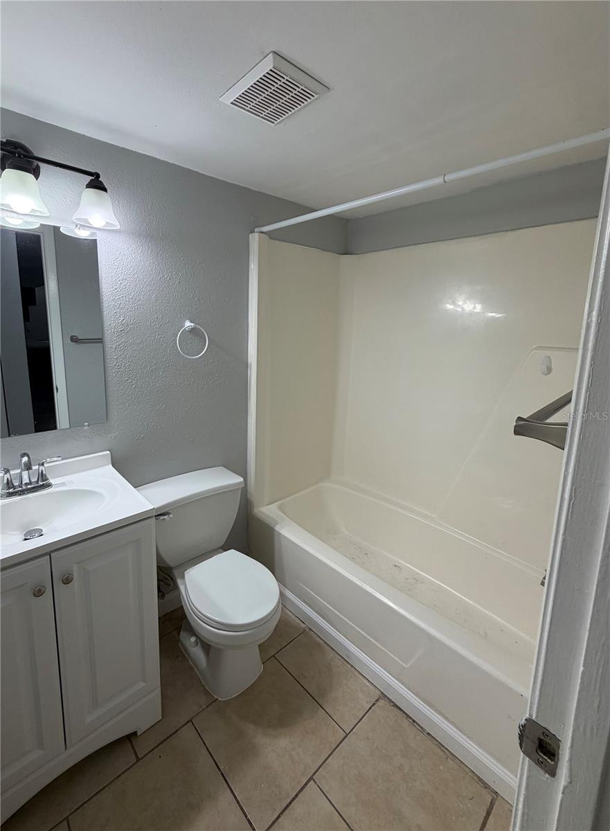 233 Thorn Tree, Brandon, FL 33510