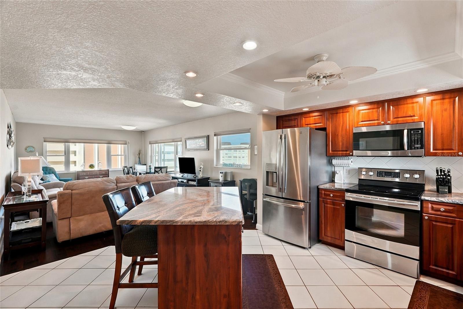 4550 Cove Unit 1009, St Petersburg, FL 33708