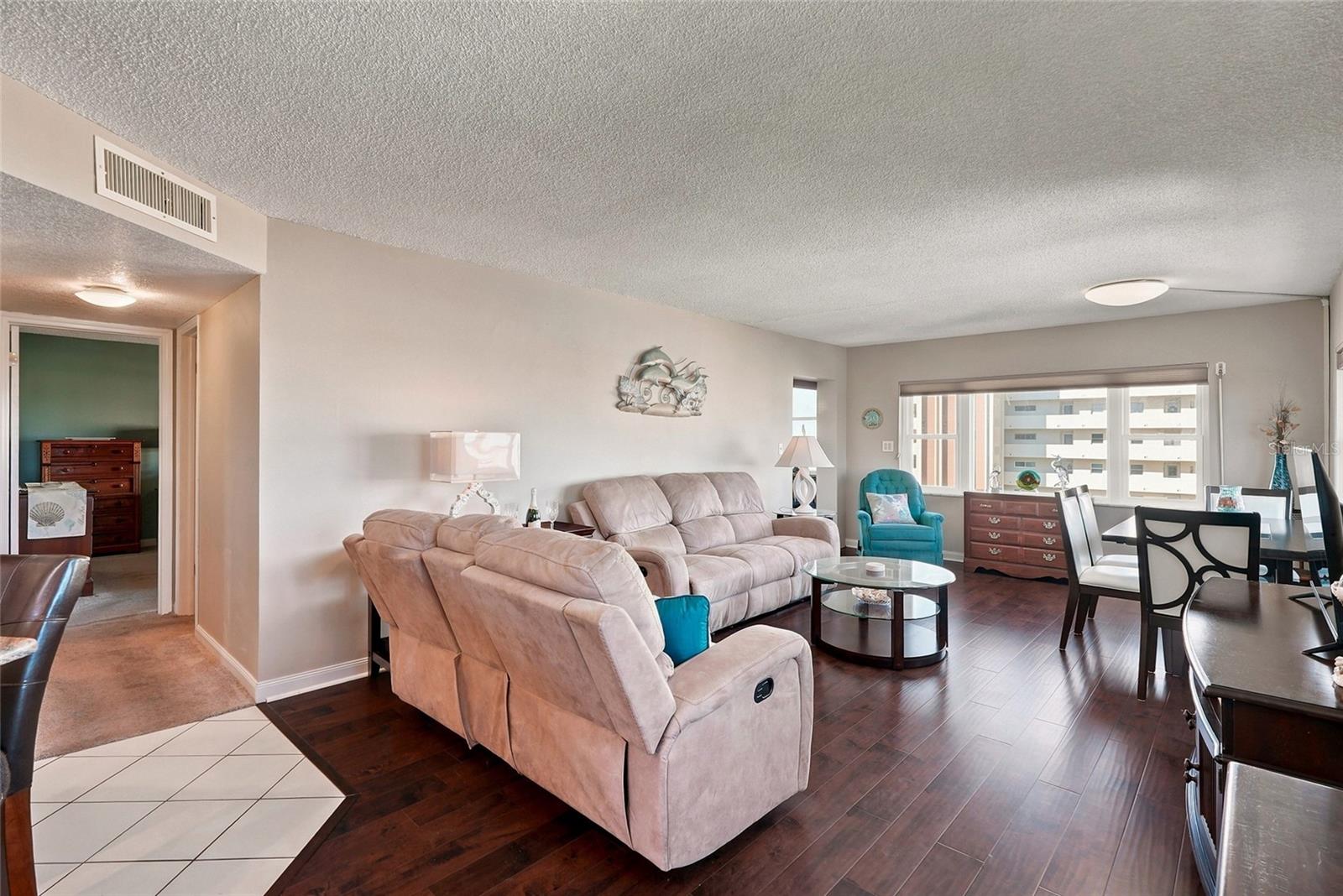 4550 Cove Unit 1009, St Petersburg, FL 33708