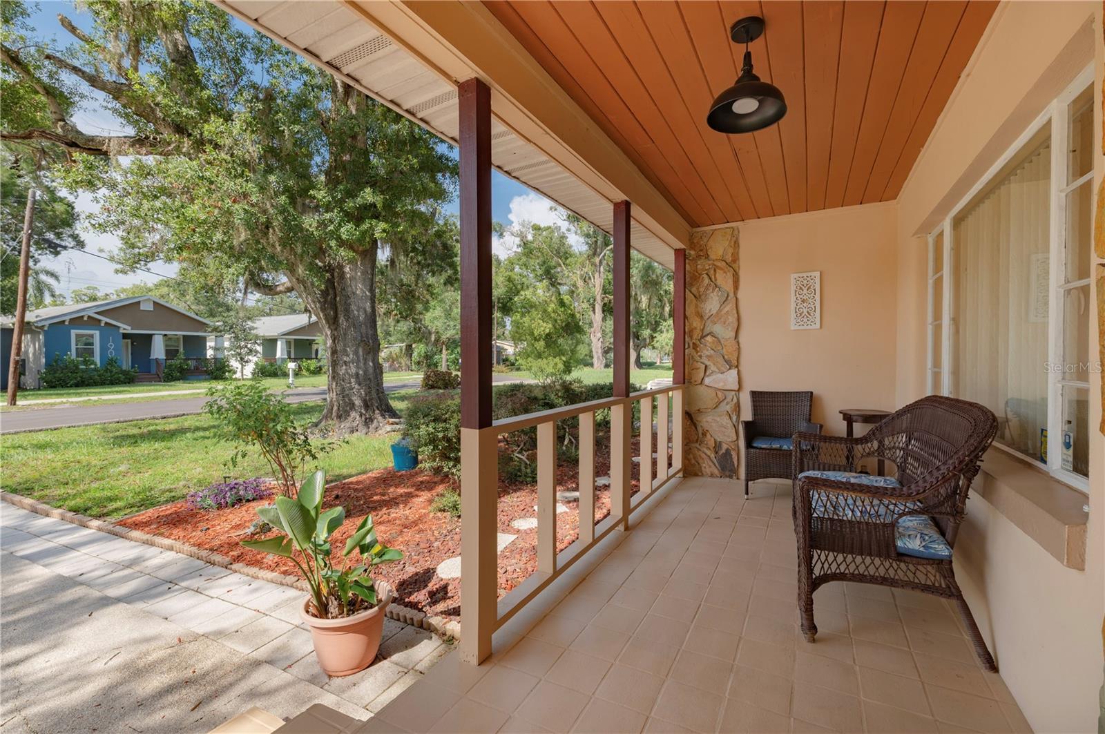 1901 Paris, Tampa, FL 33610