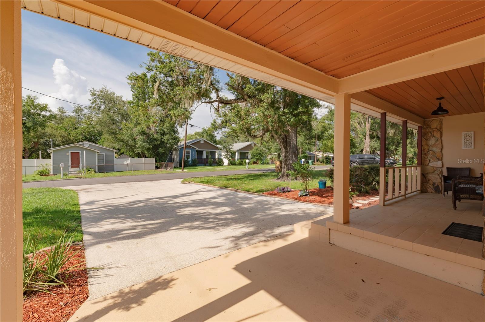 1901 Paris, Tampa, FL 33610