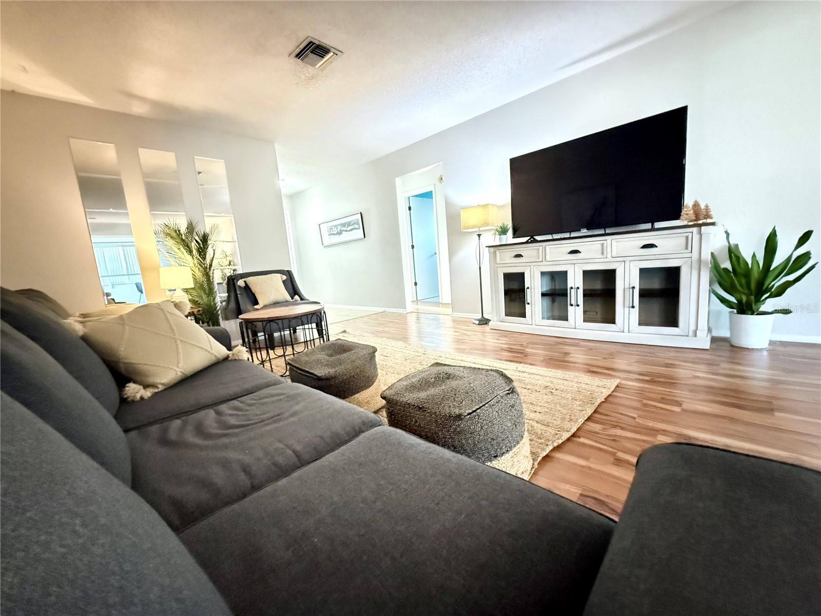 709 Hickory, Bradenton, FL 34208