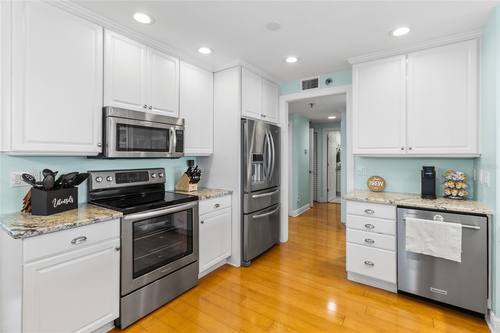 7974 Sailboat Key Unit 408, South Pasadena, FL 33707