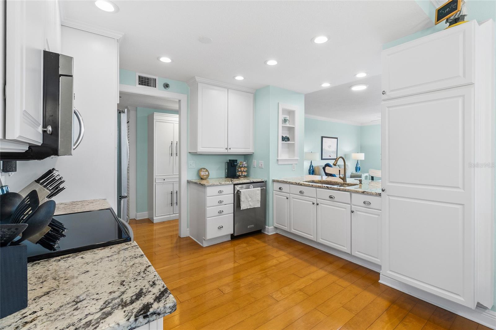 7974 Sailboat Key Unit 408, South Pasadena, FL 33707