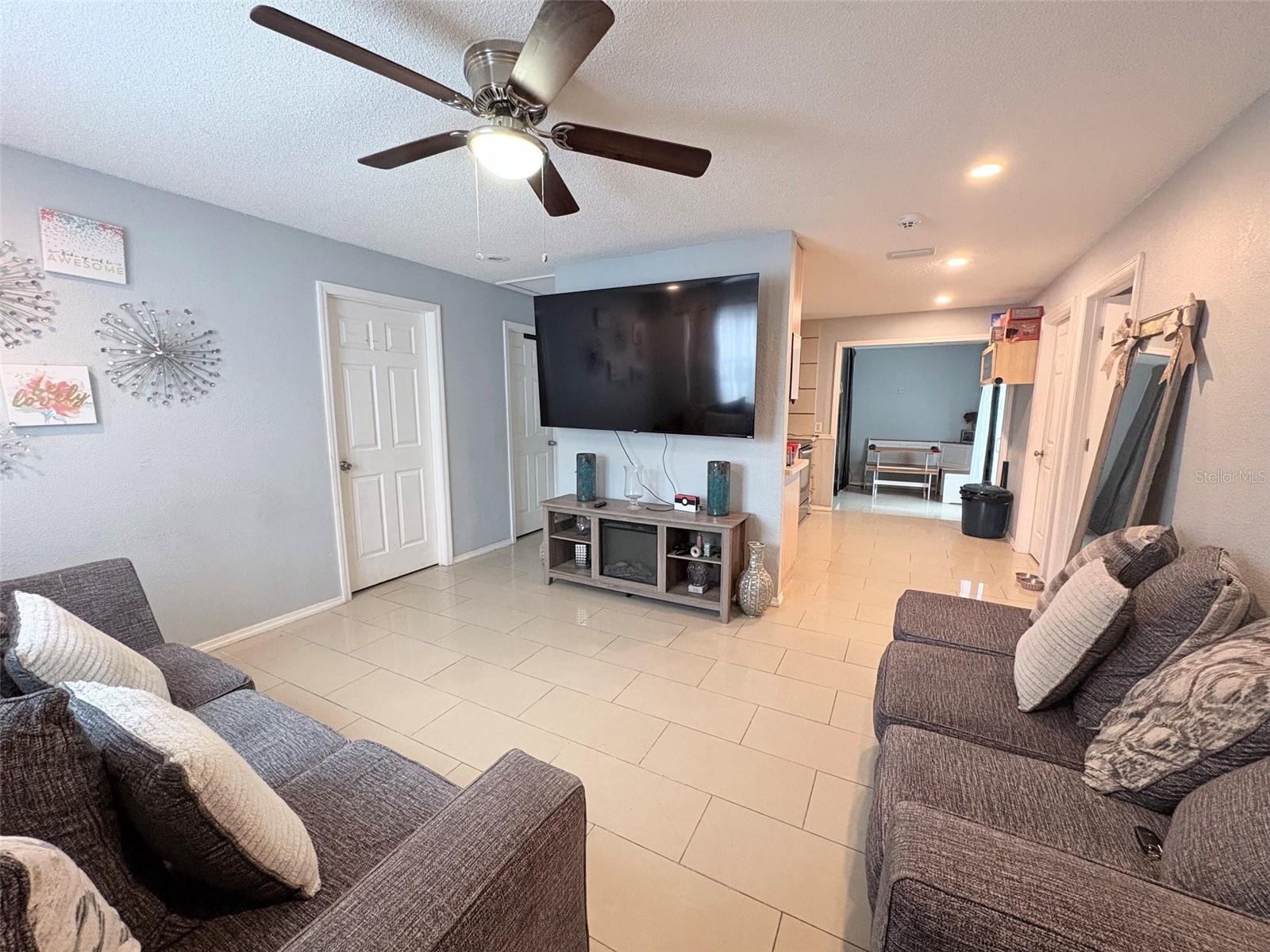 7095 54th, St Petersburg, FL 33709