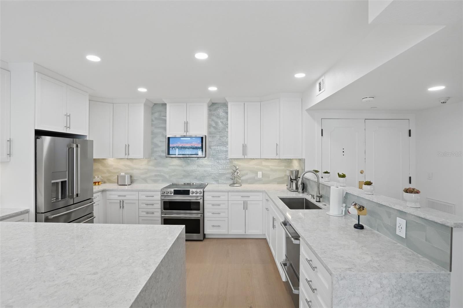 6 Belleview Unit 705, Belleair, FL 33756