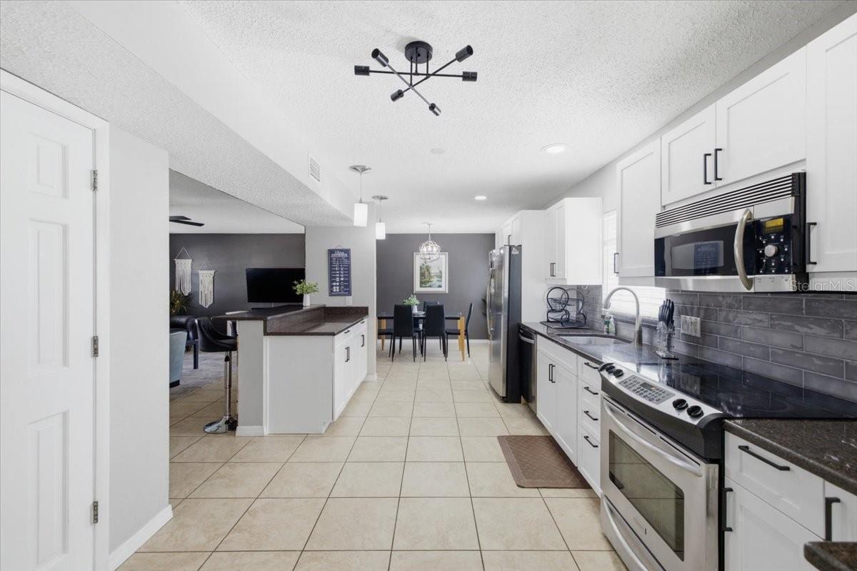 4710 Travertine, Tampa, FL 33615