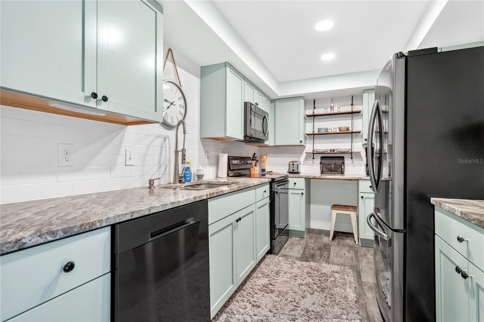 255 Dolphin Unit 407, Clearwater Beach, FL 33767