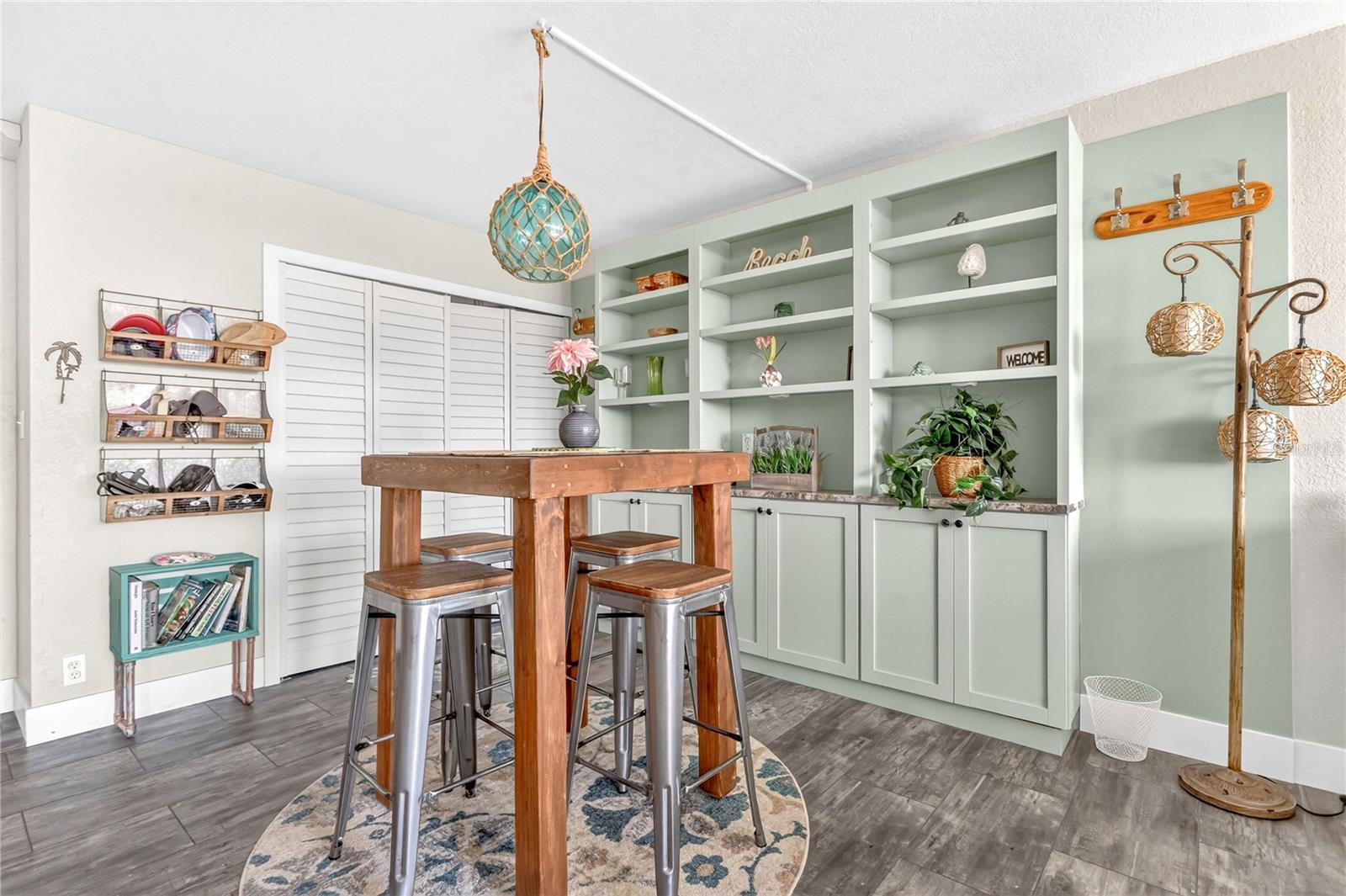 255 Dolphin Unit 407, Clearwater Beach, FL 33767