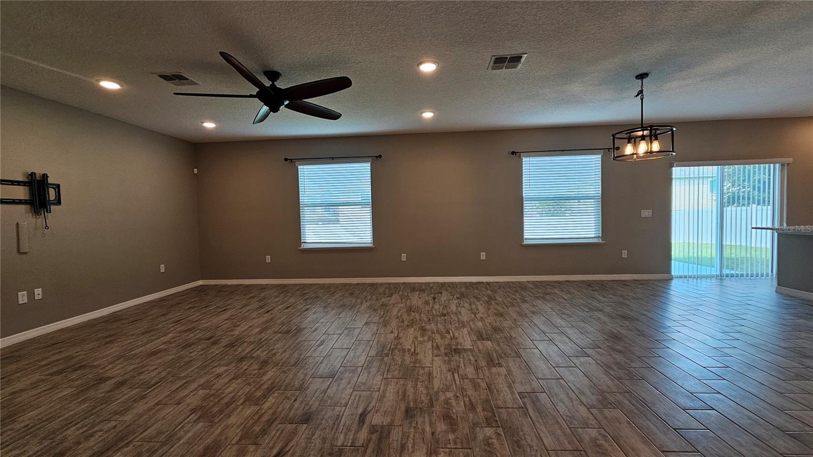 1921 Bell Creek, Fruitland Park, FL 34731