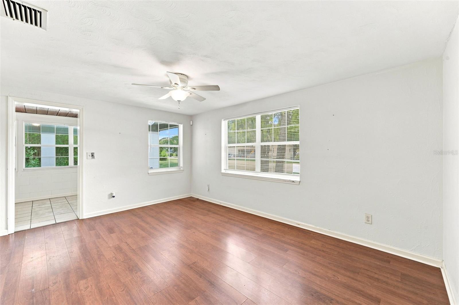 44 Volusia, Debary, FL 32713