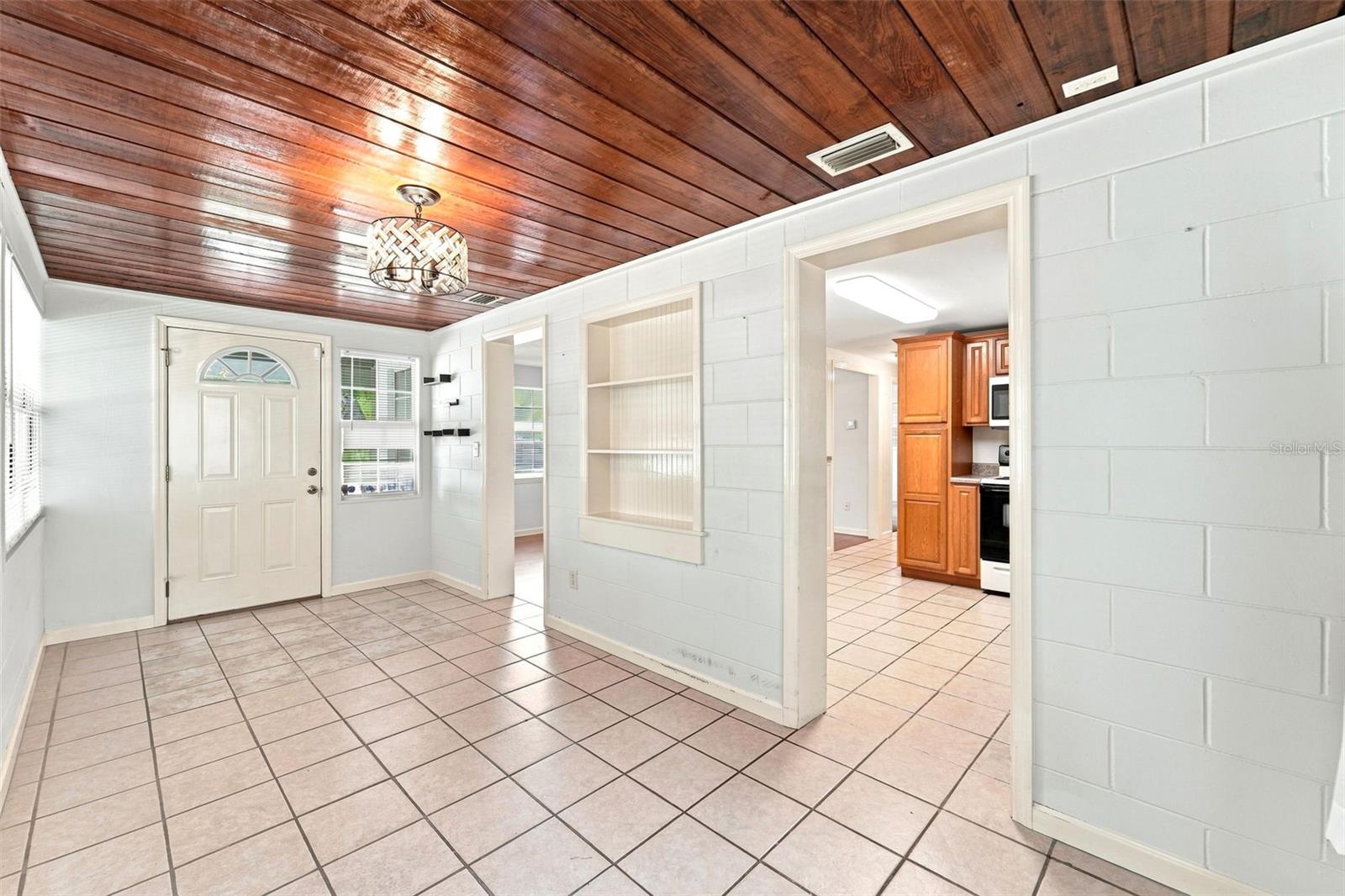 44 Volusia, Debary, FL 32713