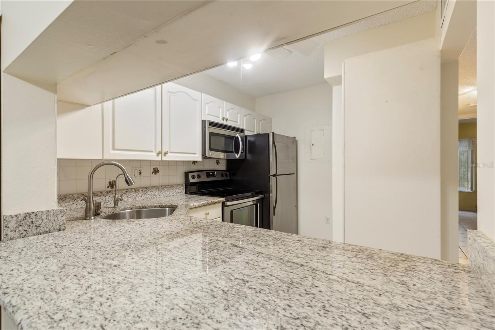 3232 Lake Pine Unit B1, Tarpon Springs, FL 34688