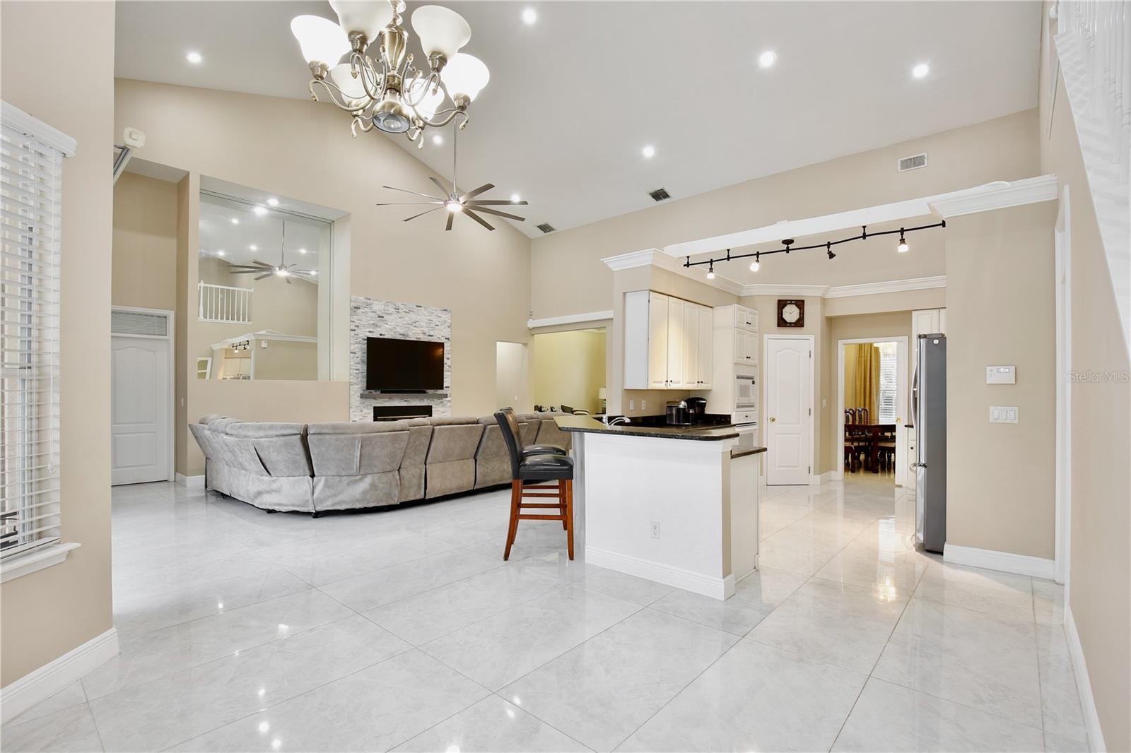 9374 Wickham, Orlando, FL 32836